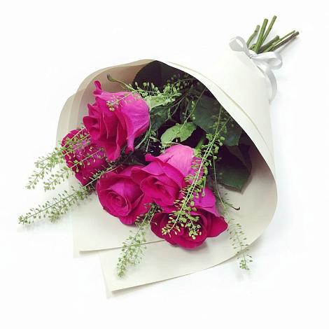 Букет цветов из: Розы в Пено
