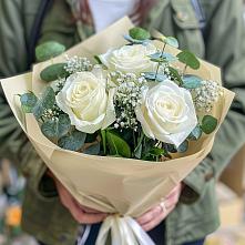 Букет цветов из:  Розы в Пено