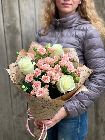 Букет цветов из: Розы в Пено