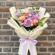 Букет цветов из:  Лизиантусы и Розы #REPLACE_PRED# Пено